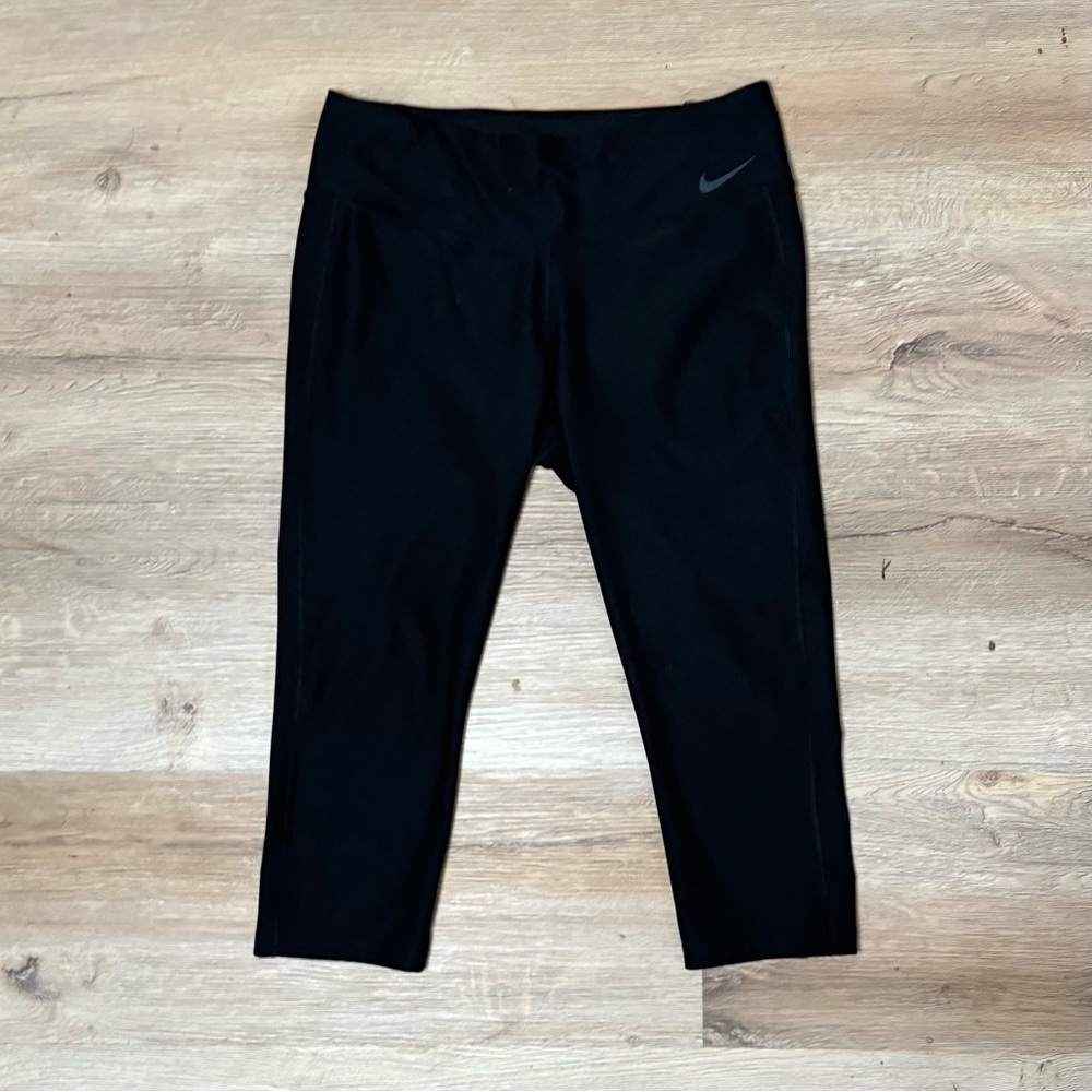 Nike Dri-Fit Black Crop Leggings Size Large